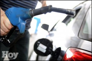 Bajan precios combustible en Dominicana